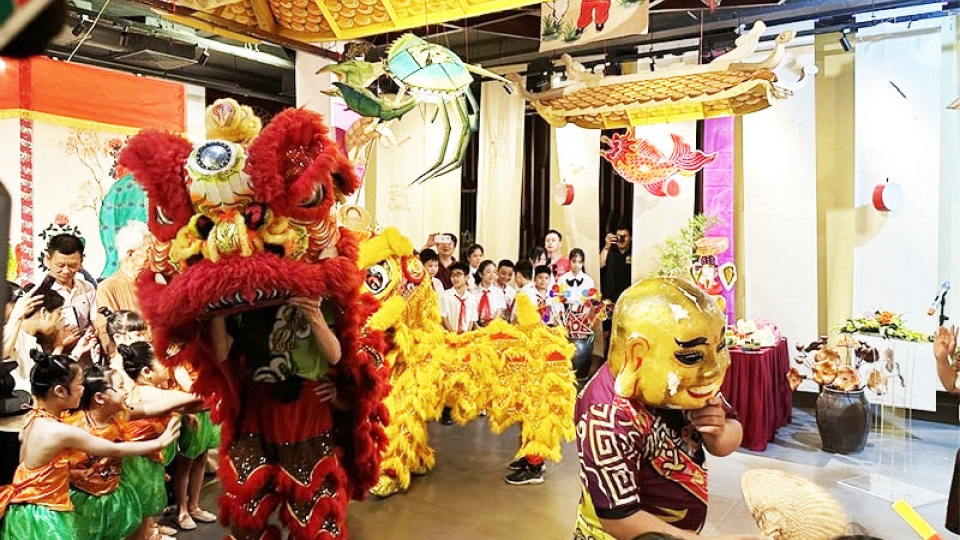 Hanoi's Old Quarter gears up for Mid-Autumn Festival